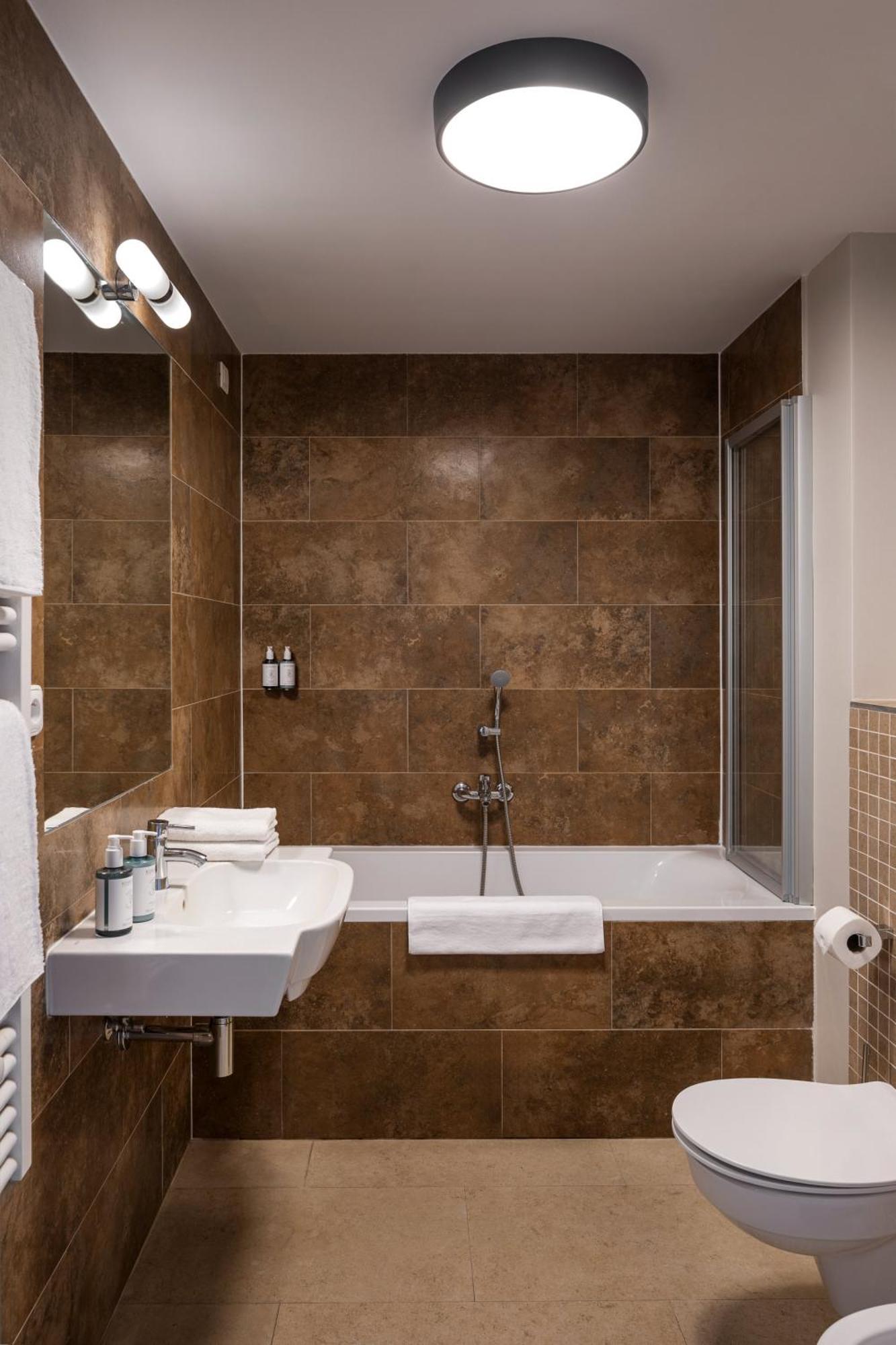 Trevi Hotel